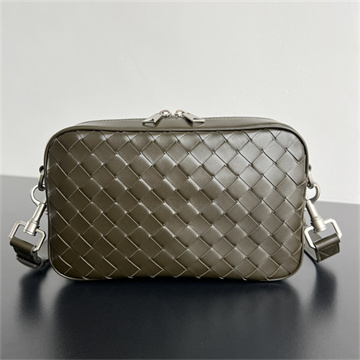bottega veneta small intrecciato camera bag #755923